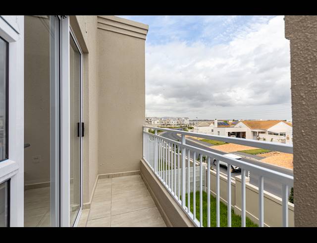 2 BEDROOM APARTMENT TO LET IN SUNNINGDALE